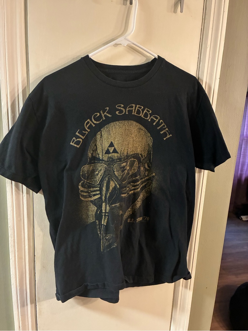 Men’s Black Sabbath Short Sleeve T Shirt Size Large In Black And Gold Tour 1978